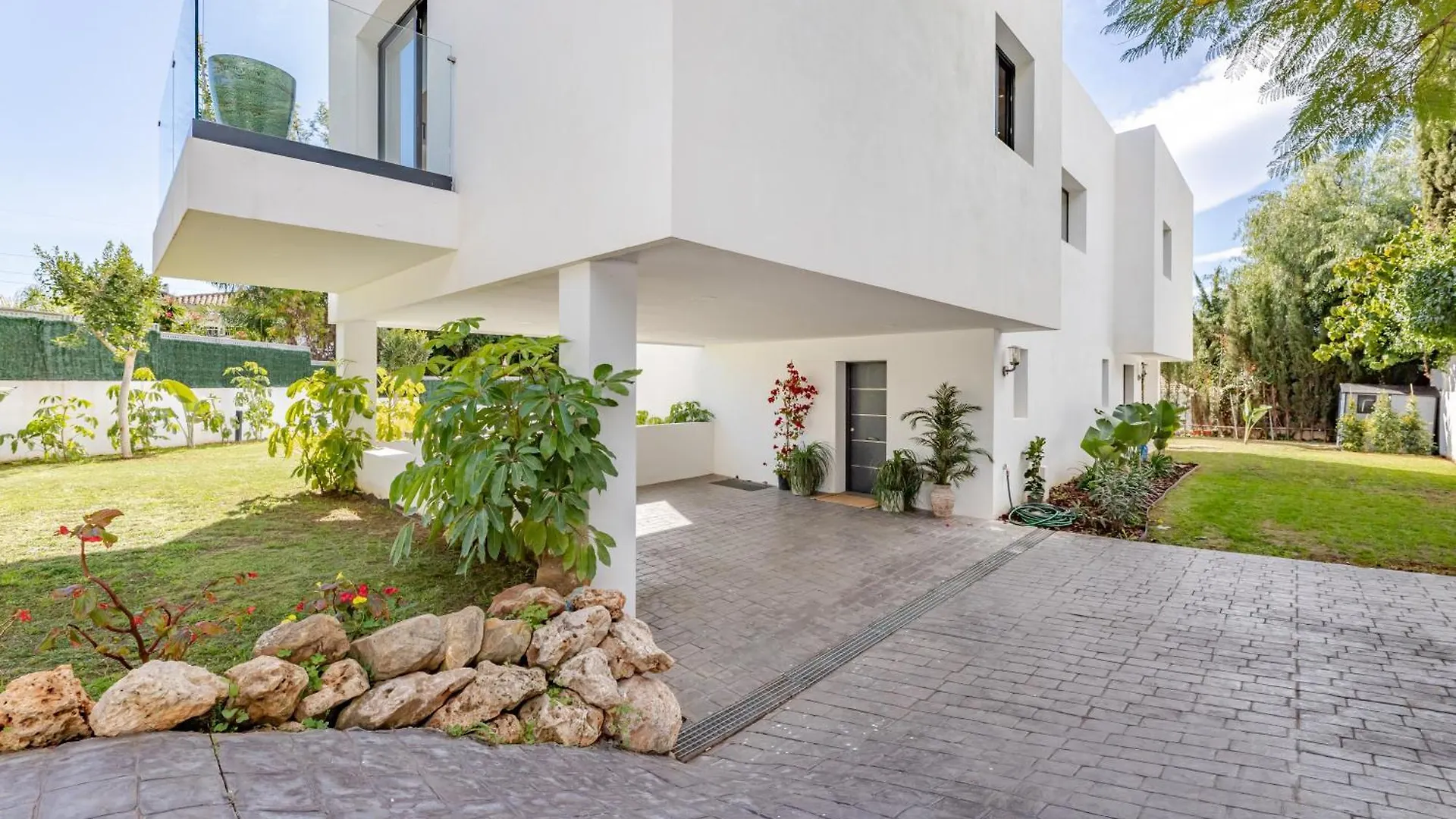 Villa Alegria By Kura Homes Marbella