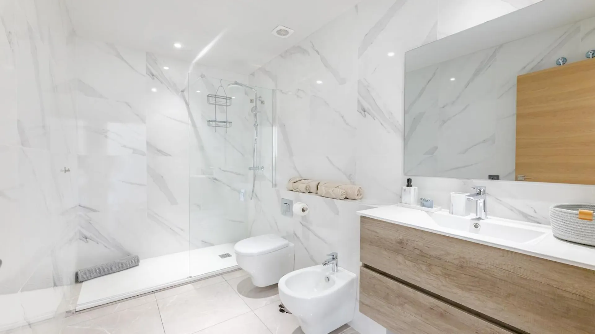 Villa Alegria By Kura Homes 마르베야