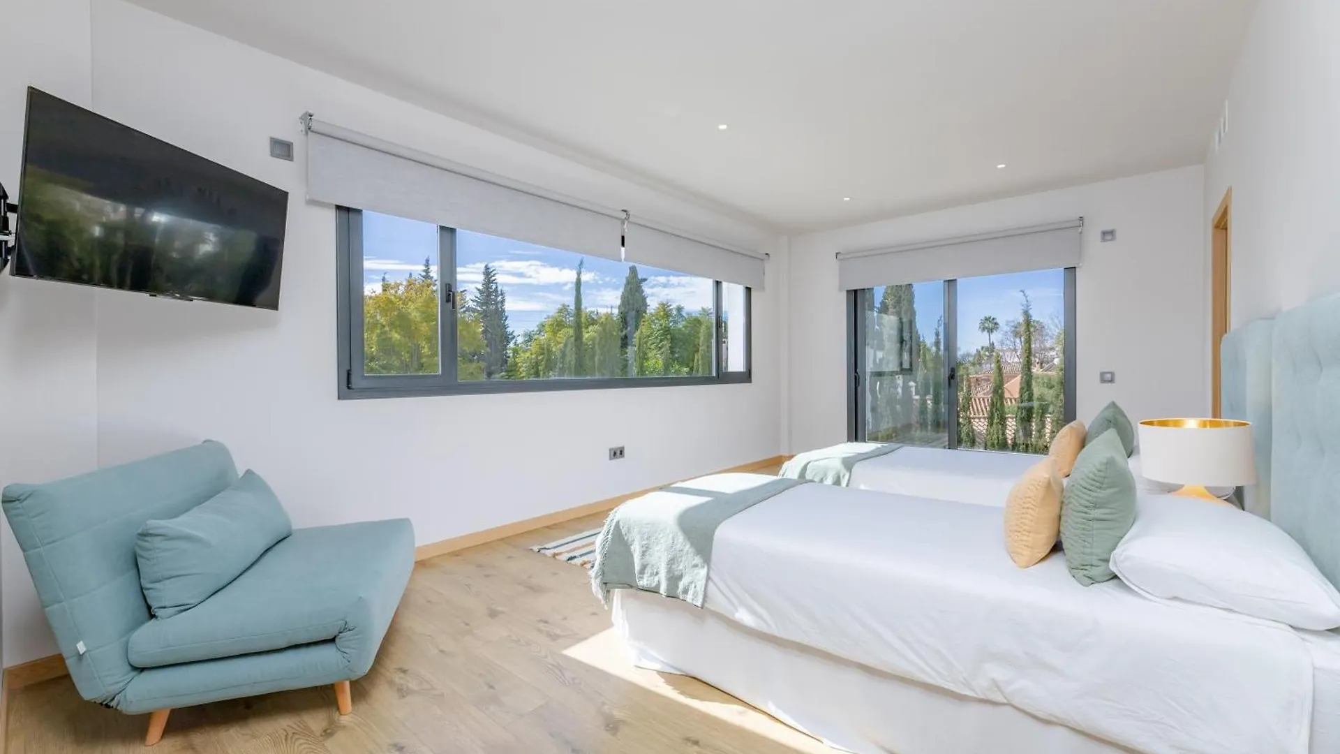 Villa Alegria By Kura Homes 마르베야